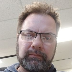 Meet your Posher, Dennis